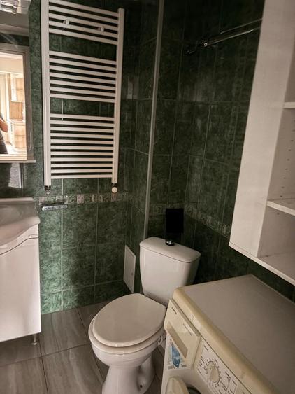 Apartament cu 2 camere semidecomandat în Olteniței