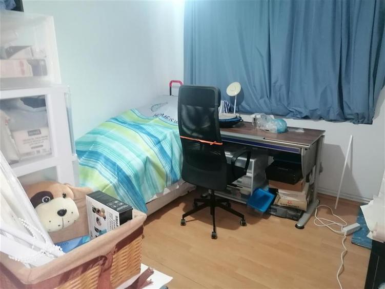 Apartament cu 4 camere decomandat în Soarelui
