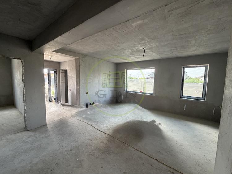 Casă individuală cu 4 camere cu Teren 498 Mp în Exterior Est