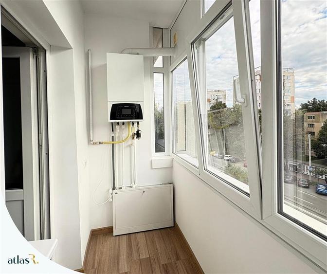 Apartament cu 3 camere semidecomandat, mobilat în Tătărași