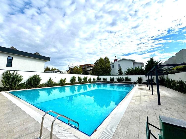Duplex cu 5 camere cu Piscina în Pipera