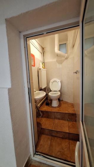 Apartament cu 2 camere decomandat în Dorobanți