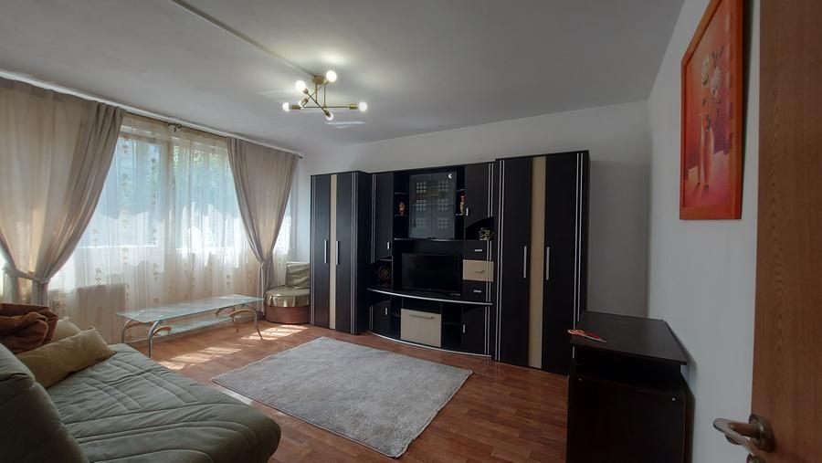 Apartament cu 2 camere decomandat în Cantemir
