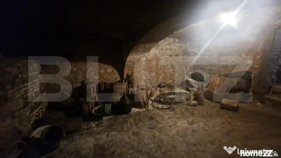 Casă cu 7 camere cu Teren 1353 Mp în Centrul Istoric