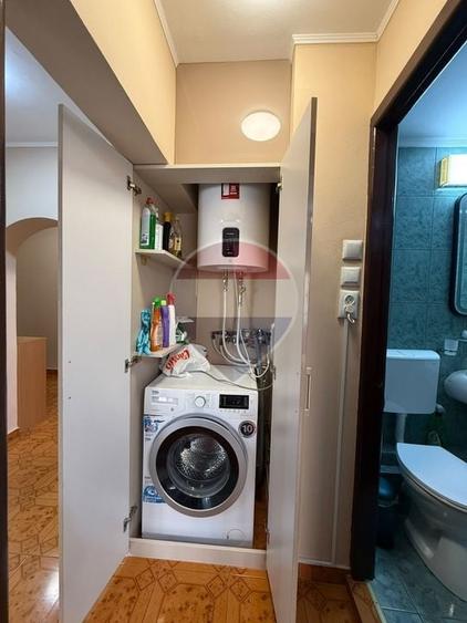 Apartament cu 3 camere decomandat, mobilat în Nerva Traian