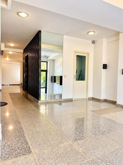 Apartament cu 3 camere decomandat, mobilat în Sisești