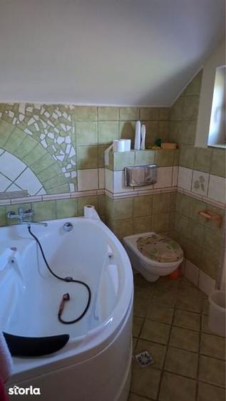 Casă cu 4 camere cu Teren 100 Mp în Poienari