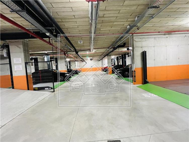 Birou, de 2,051 mp, în Terezian