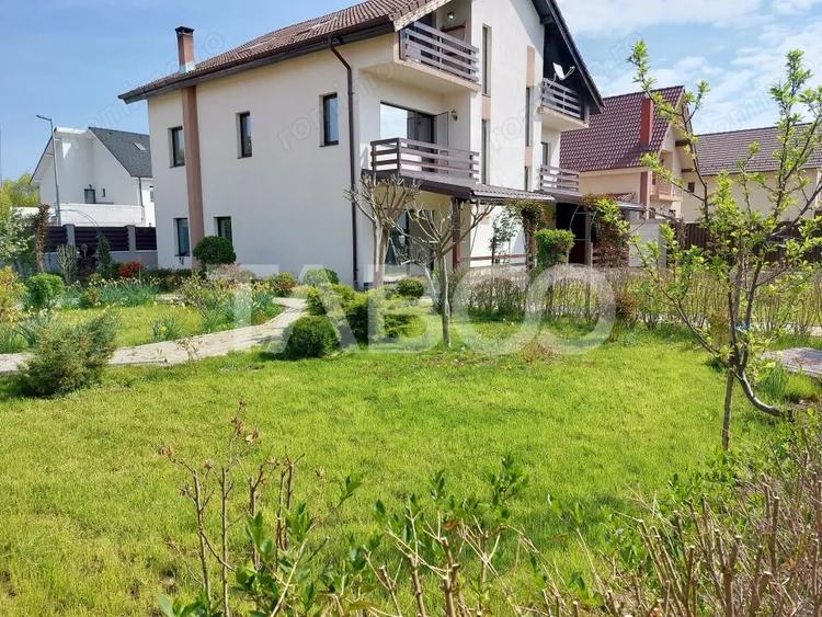 Casă cu 5 camere cu Canalizare în Central