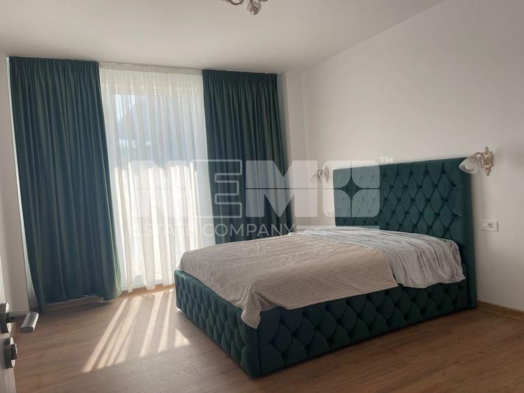 Apartament cu 3 camere decomandat în Exterior Vest