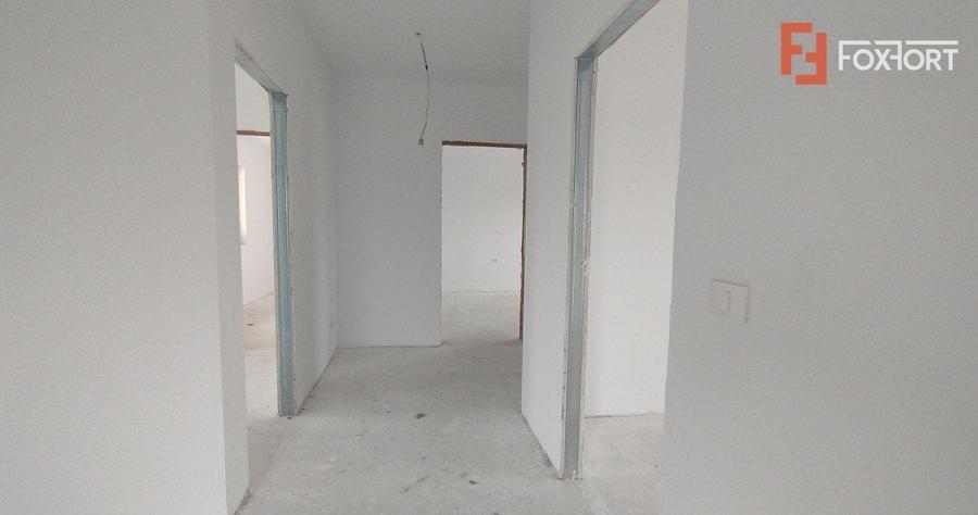 Casă individuală cu 4 camere cu Teren 800 Mp în Săcălaz