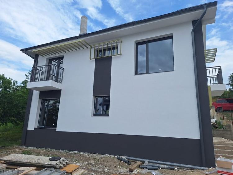 Casă individuală cu 4 camere cu Canalizare în Sânnicoară