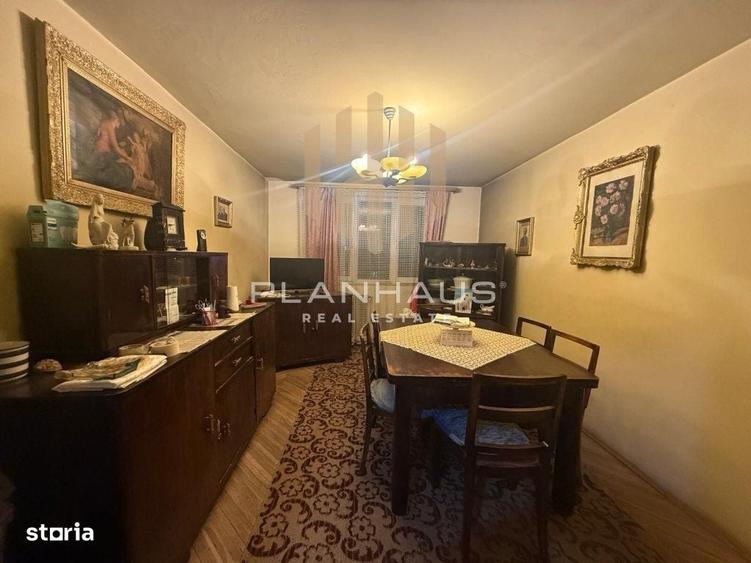 Apartament cu 4 camere decomandat în Central