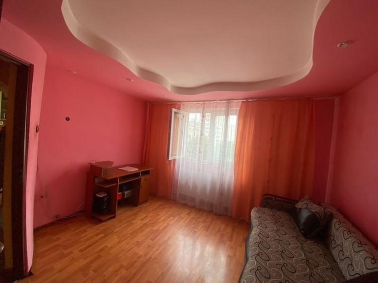 Apartament cu 2 camere decomandat în Exterior Vest