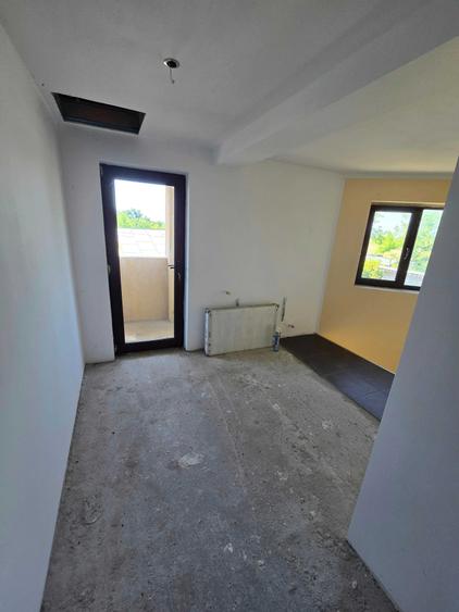 Casă cu 2 camere în Piscu