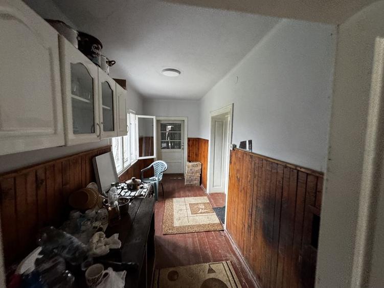 Casă cu 4 camere cu Teren 2800 Mp în Râpa