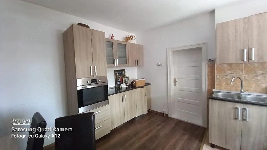 Casă cu 3 camere cu Teren 335 Mp în Central