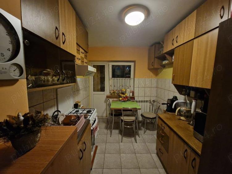 Apartament cu 3 camere decomandat în Decebal