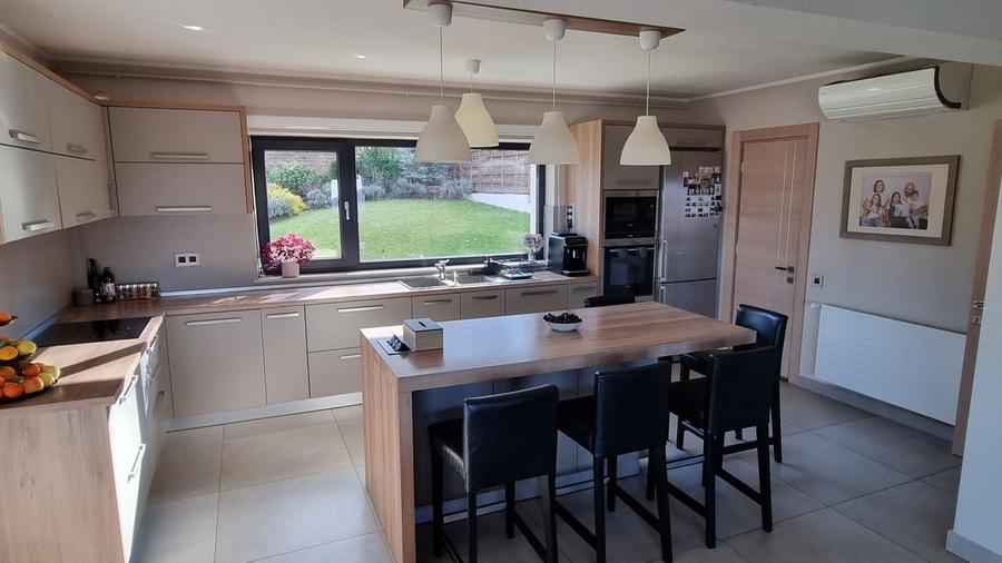 Duplex cu 4 camere cu Teren 690 Mp în Făget