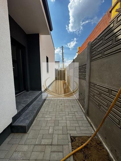 Duplex cu 4 camere cu Canalizare în Moșnița Veche