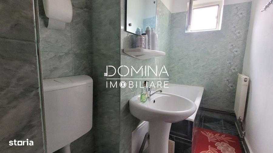 Apartament cu 3 camere semidecomandat în Plopilor