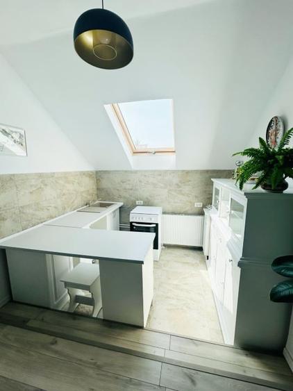 Apartament cu 4 camere decomandat, mobilat în Bălcescu