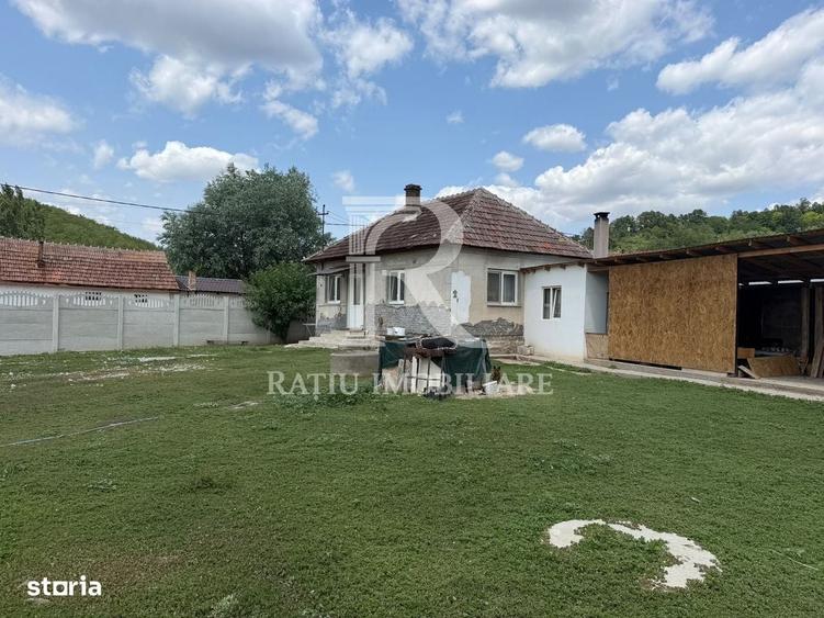 Casă cu 2 camere în Rontău