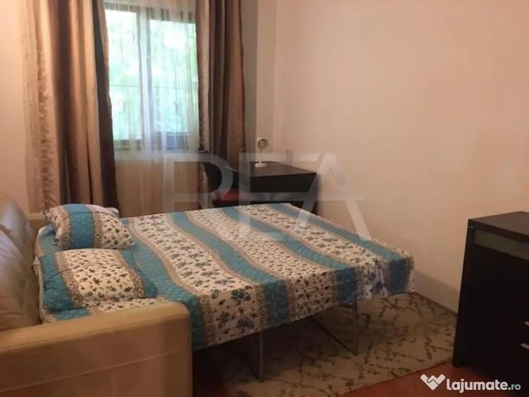 Apartament cu 3 camere semidecomandat în Băneasa