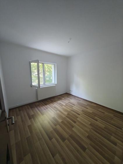 Vand apartament 4 camera, M16 - 1