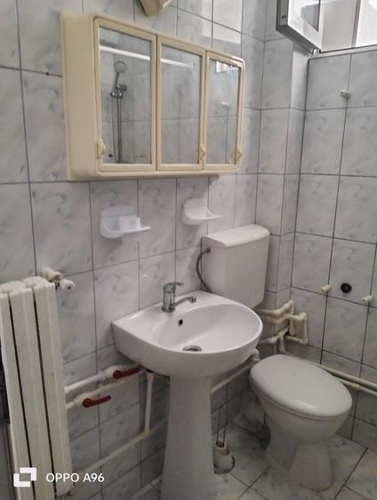Garsonieră decomandată în Central