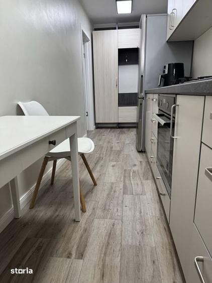 Apartament cu 3 camere în Progresul