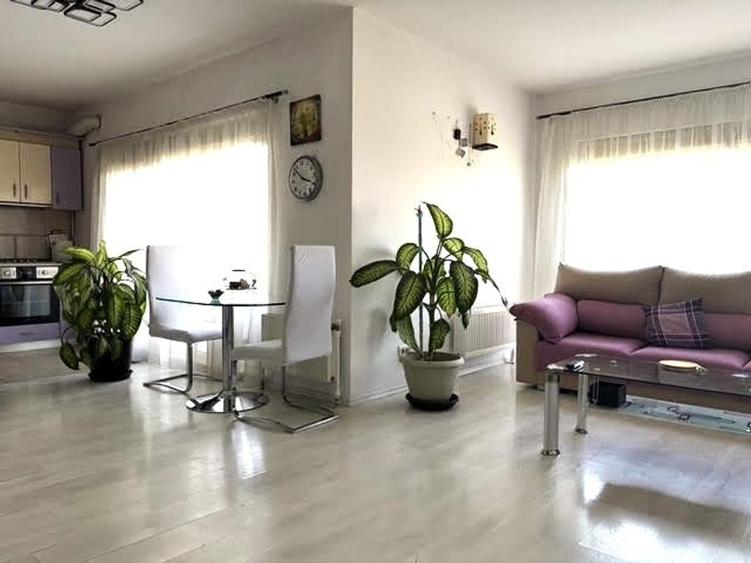 Apartament cu 2 camere decomandat în Băneasa