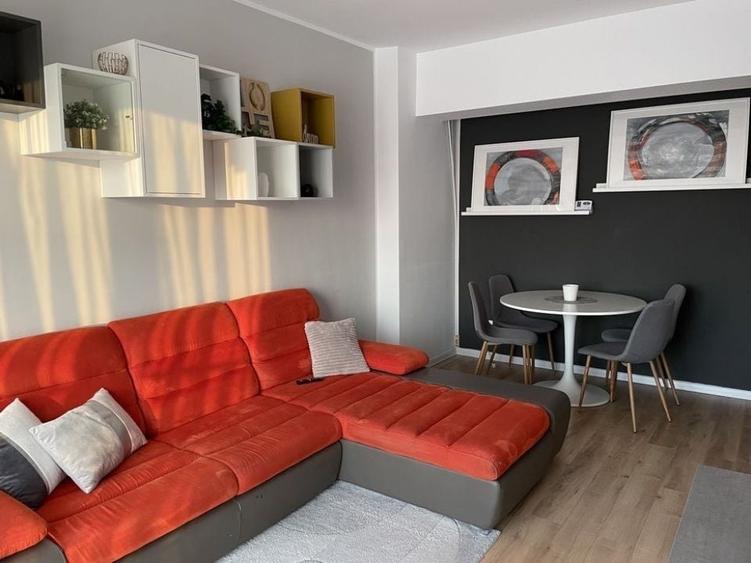 Apartament cu 2 camere semidecomandat în Tineretului