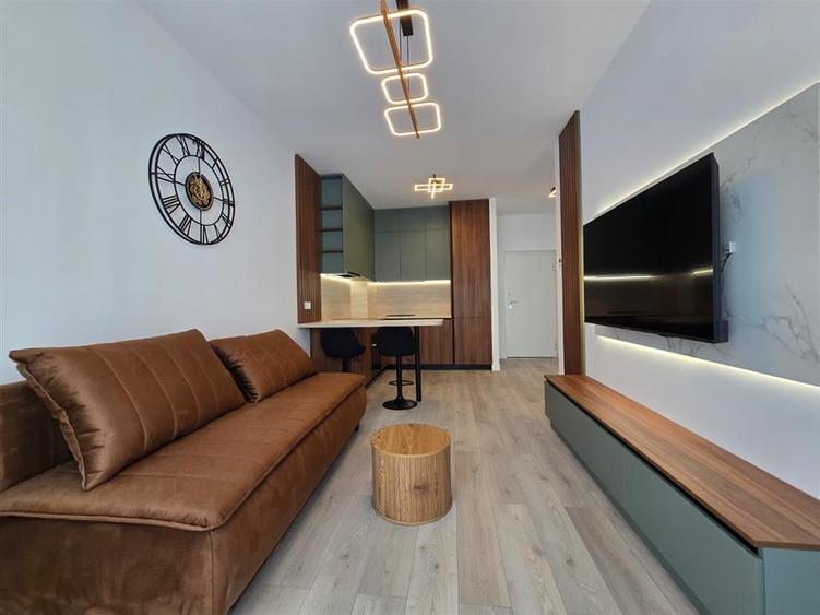 Apartament cu 2 camere decomandat în Podu Roș