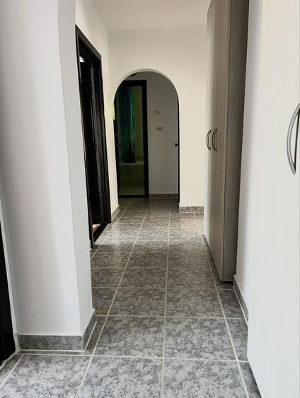 Apartament cu 3 camere decomandat în Trivale