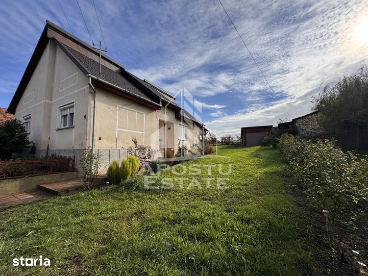 Casă cu 4 camere cu Teren 3000 Mp în Central