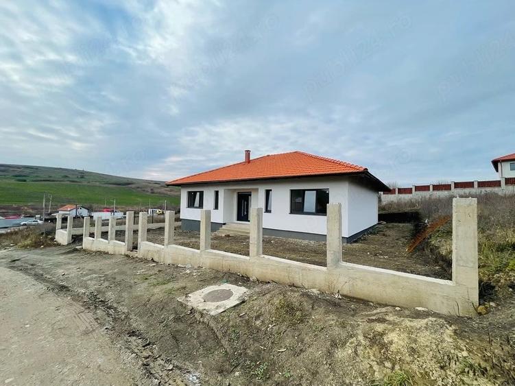 Casă cu Teren 1000 Mp în Moriști