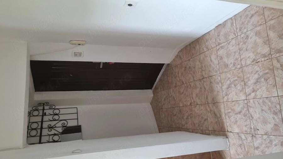 Garsonieră decomandată în Traian