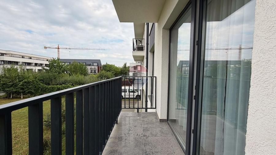 Apartament cu 2 camere decomandat, mobilat în Tractorul