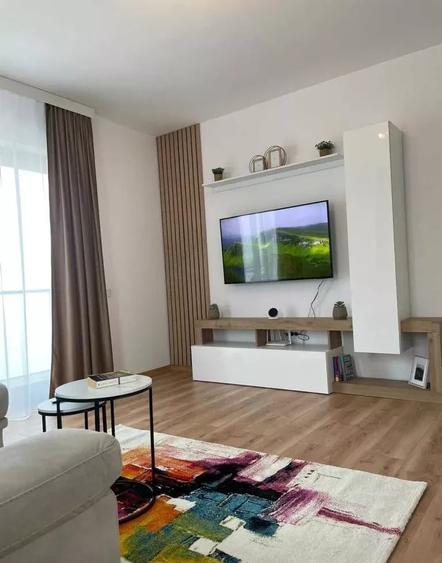 Apartament cu 2 camere decomandat, mobilat în Cristian