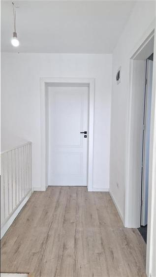 Duplex cu 3 camere cu Canalizare în Valea Lupului