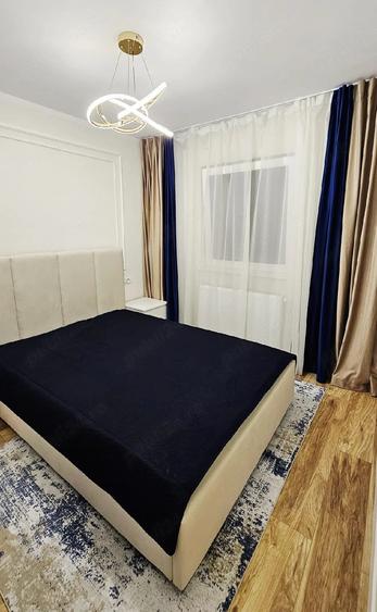Apartament cu 2 camere semidecomandat în Griviței