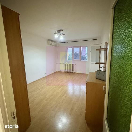 Garsonieră decomandată în Rahova