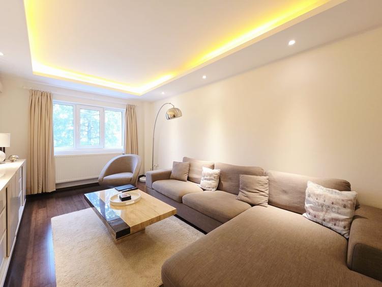 Apartament cu 3 camere decomandat în Micro 17