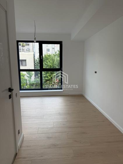 Duplex cu 4 camere cu Canalizare în Theodor Pallady