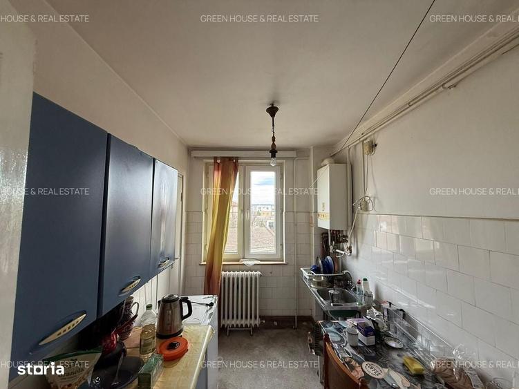 Apartament cu 3 camere decomandat în Deve