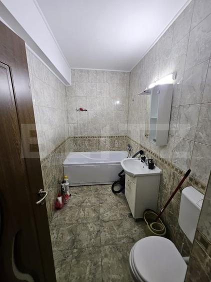 Garsonieră decomandată, mobilată în Florești