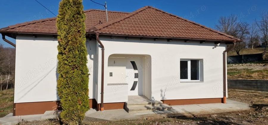 Casă cu 4 camere în Ocnele Mari