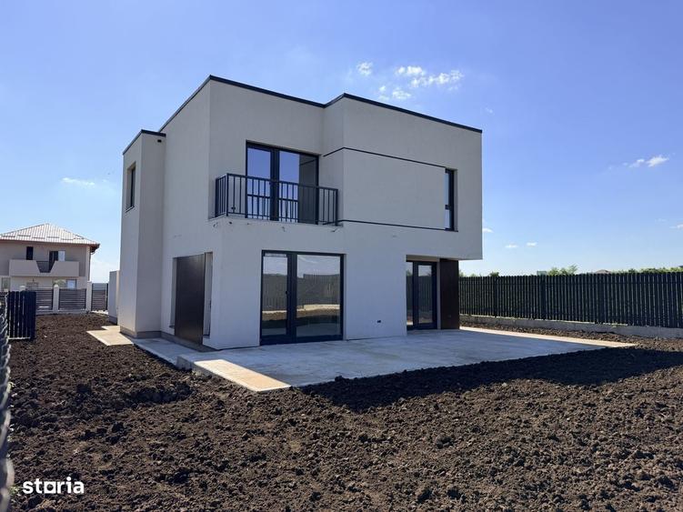 Casă cu 4 camere în Valea Lupului