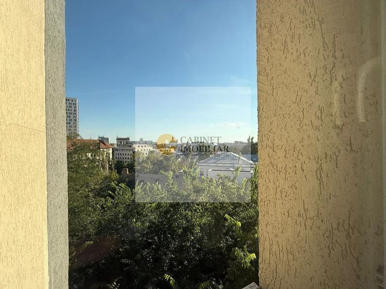 Apartament cu 2 camere semidecomandat, mobilat în Calea Victoriei